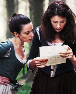 geillisduncane:  Outlander Ladies in new Season 1B stills x 