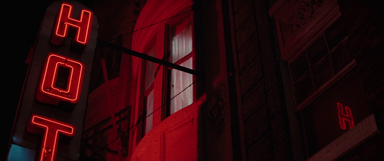 memoriastoica:Neon Signs in Brian De Palma’s Blow Out (1981)