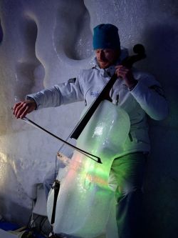 mandopony:  archiemcphee:  Each year for the past 15 years, Swedish artist and musician Tim Linhart carves violins, violas, cellos, guitars and marimbas out of solid ice for his Ice Music ensemble. A single instrument can take him up to one week to build.