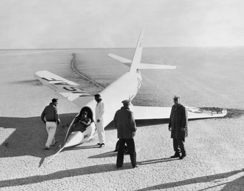 humanoidhistory:A Bell X-2 skids to a landing at Edwards Air Force Base, April 22, 1952. Ha ha space