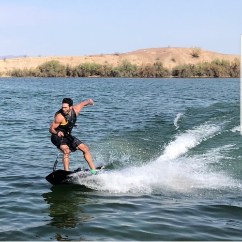 Tyler Hoechlin Jetsurfing And On A Boat :) (Mini Tyler Hoechlin Crack) 