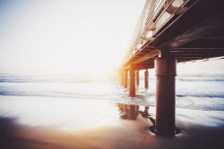 elenamorelli:  { marshmallow sunset }-by the pier, on a winter sunday-