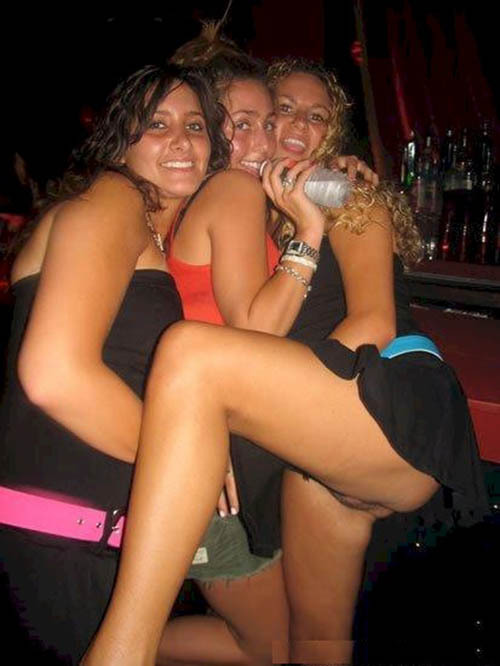 Accidental flashes and celebrity pussy slips in public! View the full gallery at:www.real-sex