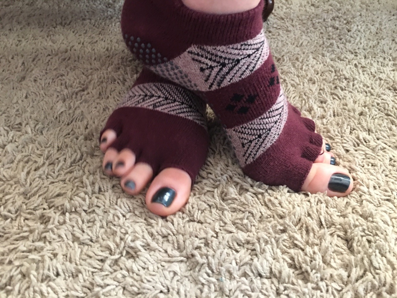 femalefeetonly:  opentolife37:  Off to Pilates.. with these sexy toes!💕💋😍👣
