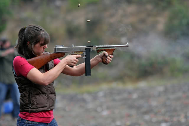 sexygungirls:  Thompson