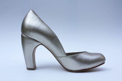 CONSCIOUS CLOTHING: JULIE BEE’S FOOTWEAR Is eco-chic your go-to buzz word? Are you a fan of su