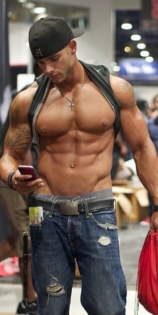 cocksuckercaleb: He is texting to say “be on your knees and ready when I walk in the door, bitch.”