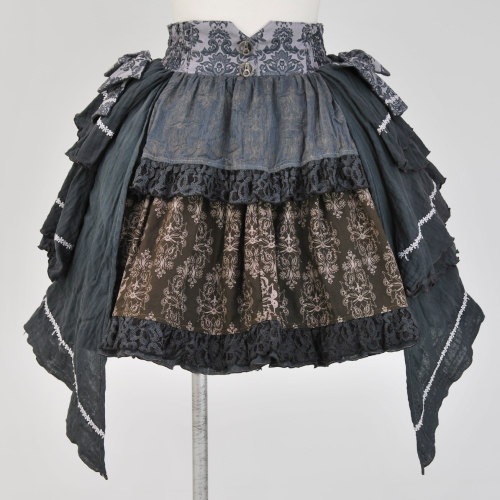 steampunk-and-junk:  Steampunk Skirts @ Kincs Web Shop  