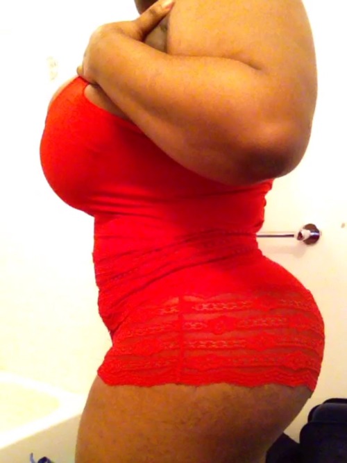 ghdos:  apronsheelsandcollars:  siratticus:  apronsheelsandcollars:  Got this a while ago from hips and curves finally got enough body to fit it lol  No disrespect..but I love a woman in red… Especially the wimmenz of color.  I’m so top heavy it makes