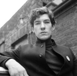 thisaintnomuddclub:29-year-old Ian McKellen takes a break from the rehearsing of Noel Coward’s play Hay Fever in which he stars. Photo © Mirrorpix