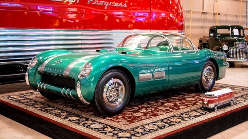frenchcurious:Pontiac Bonneville Special concept 1954. - source 40 &amp; 50 American Cars.