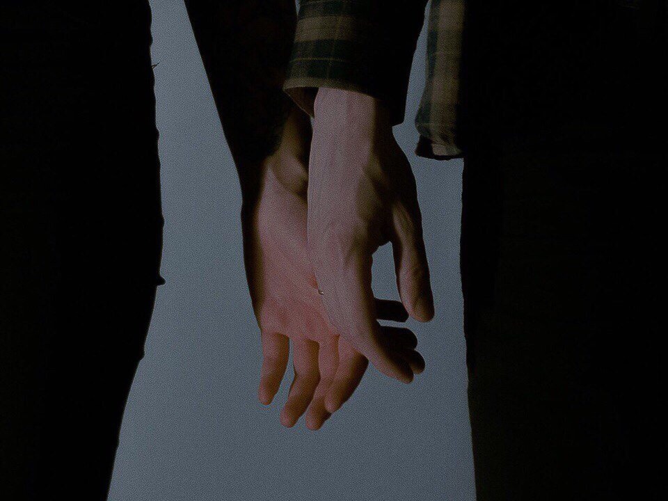 bloody-hands-veins:  Hold my hand