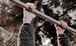 GifSet Cameron Monaghan In Shameless 5x10 (1).