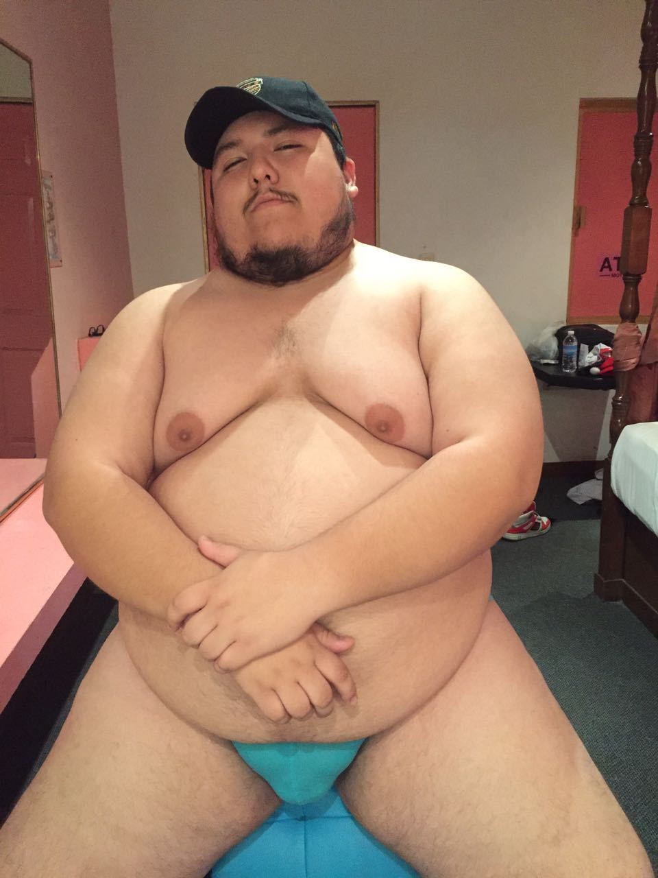 kzadogor:  hugthecub:  BLUE JOCKSTRAP HERE :3  T chupo todo el culo hasta dejarte