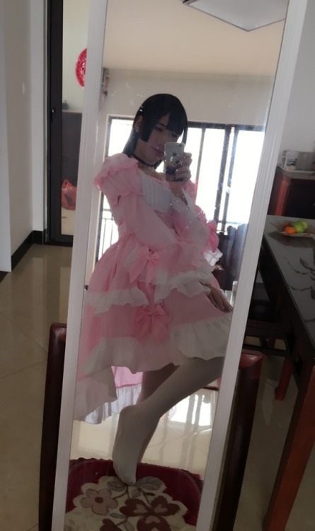 shyarlypx:Who would be my knight if I were a sissy princess