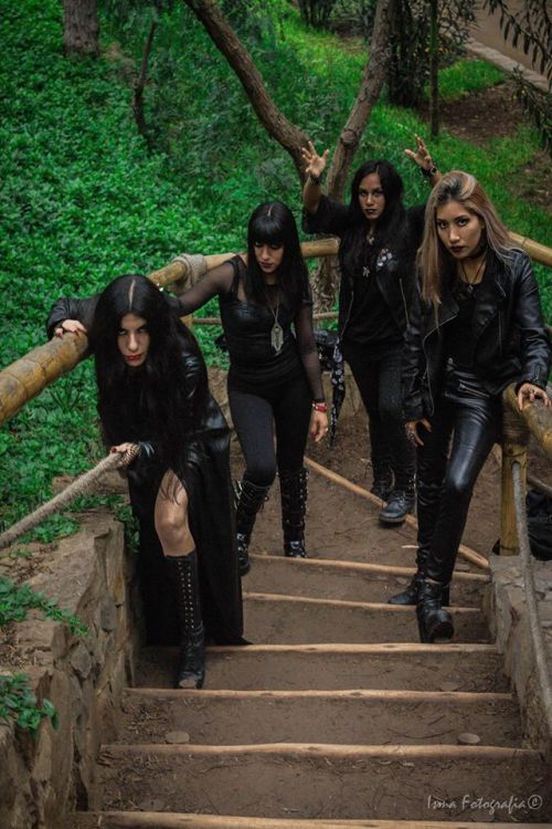 latinxgoticx: All-woman Peruvian goth band La Reina de los Condenados. They have a very dark and dra