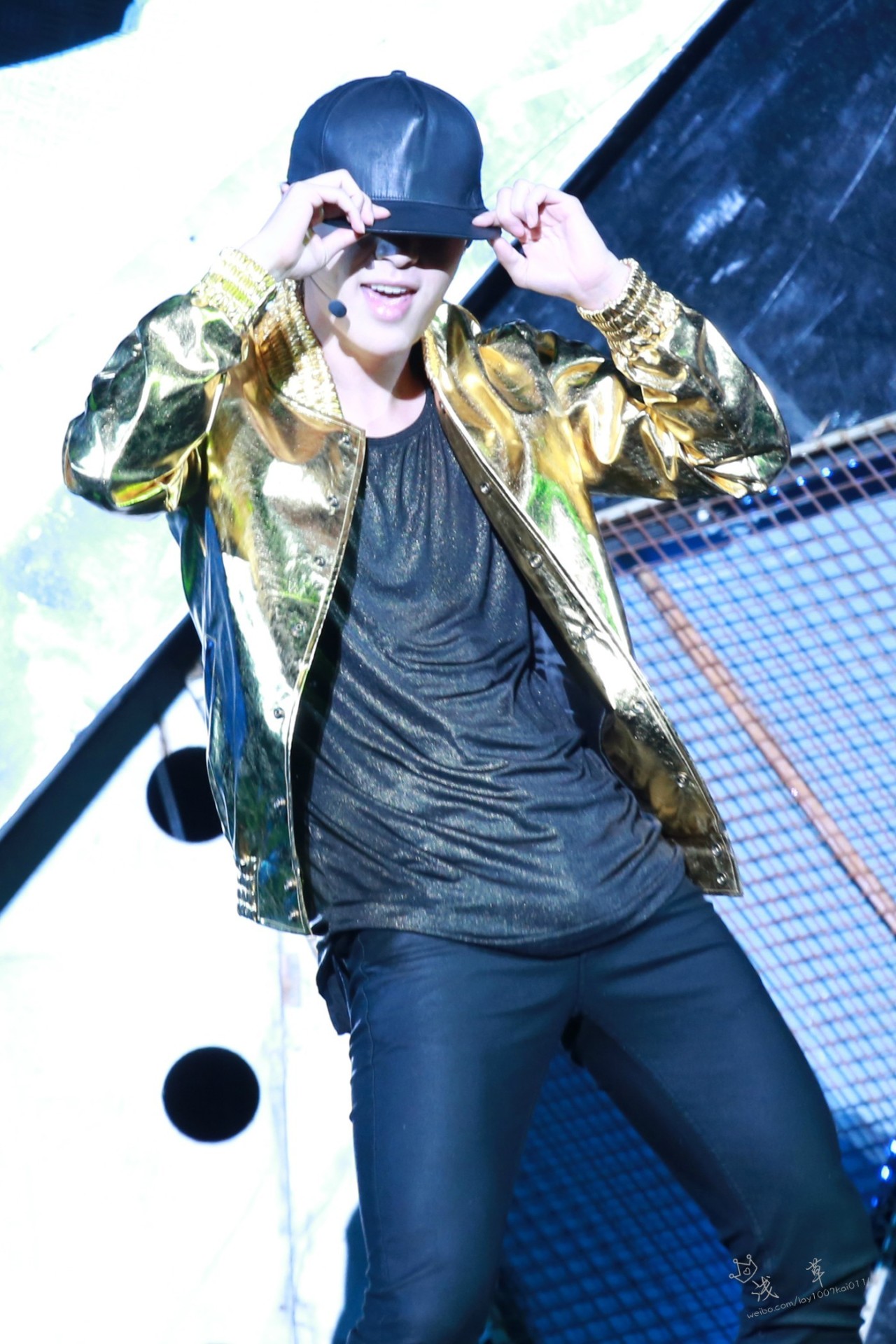 fy-yixing:  photo by 浅草;DO NOT EDIT. (1/2/3/4/5/6) 