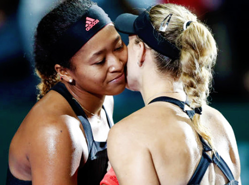 angiekerber:Naomi Osaka of Japan shakes hands with Angelique Kerber of Germany after their women’s s