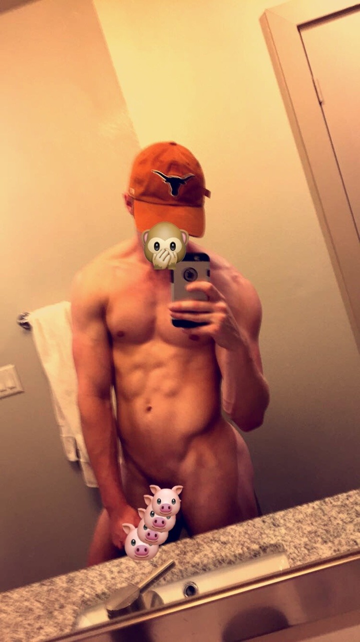 ak2794:  Not a twink, not yet your daddy 👀🤷‍♂️