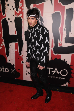jobrosnews:  [More pictures] Joe Jonas attends ‘Heidi Klum’s 15th Annual Halloween Party’ at TAO Downtown on October 31, 2014 in New York City.  