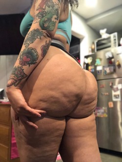 above-avg-heaux:  Literal ass perfection.