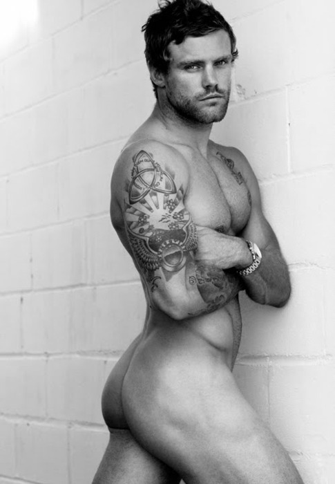 Nick Youngquest Butt Naked hotness