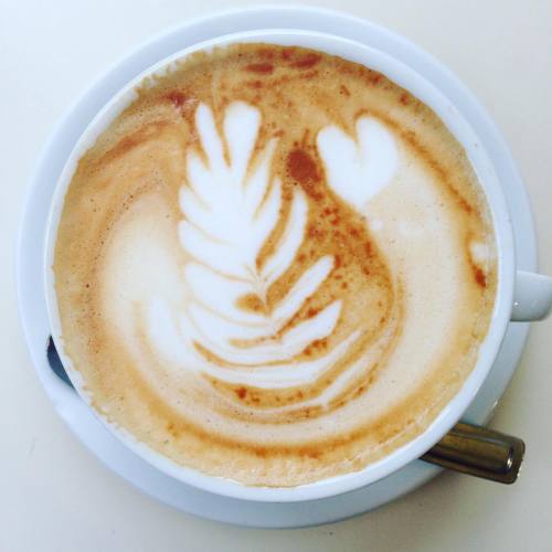 Il barista e i cuori inconsapevoli #colazione #breakfast #buongiorno #goodmorning #oggipagamamma (pr