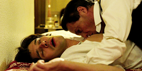 lousolversons:A Very English Scandal, S1E01.