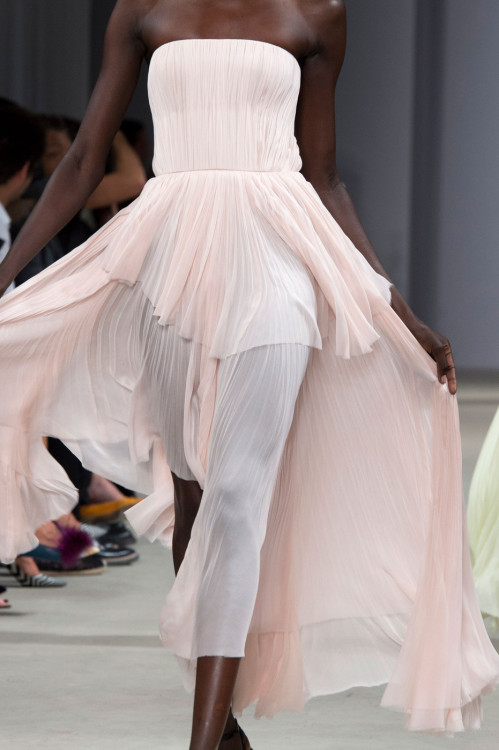 themakeupbrush: J. Mendel Spring 2016