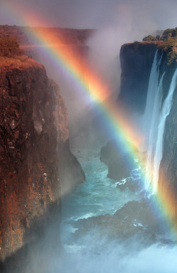 de-preciated:  Victoria Falls, Zambia (by davidkiene)Victoria Falls from the Zambian side. This photo was taken about an hour or so after sunrise.