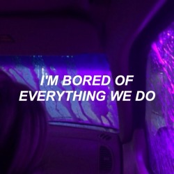 allcapslyhrics:  Blue // Marina and The Diamonds 