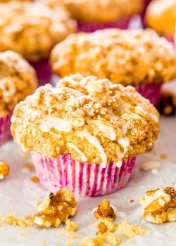 royal-food:Apple Coffee Cake Muffins