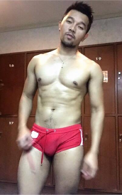 asianhunk-pecs-nips-asses:  Teasing dude!
