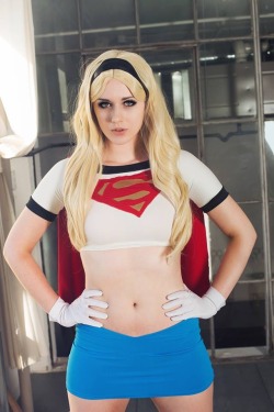synchwear:  Cosplay Saturday. Pin Up of the Day. SuperGirl on CBS sucked 