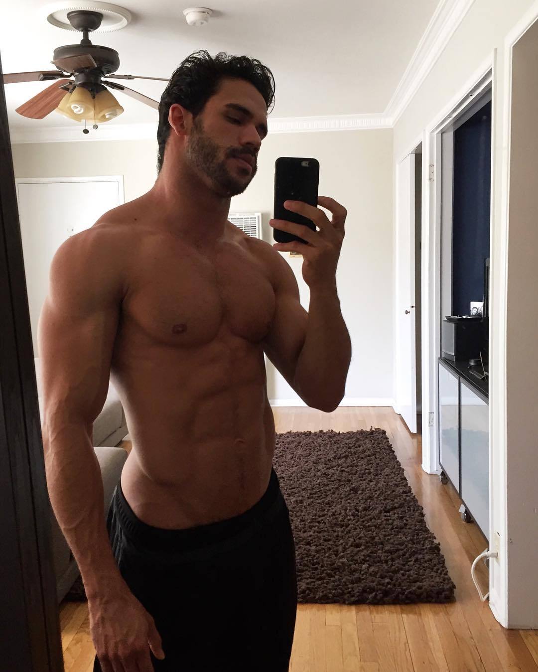 rippedguys:    williegomez  