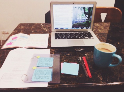 survivingmalcolmhell: My setup for tonight. Writing extra short case briefs of post it notes for Age