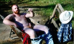 contryboy49:  Trashy Rednecks http://contryboy49.tumblr.com Anything ya wanna know just ask questions are open Pic submits wanted and needed PLEASE Send to bendover4678@yahoo.com