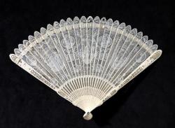 shewhoworshipscarlin: Brise fan, 1775-1800,