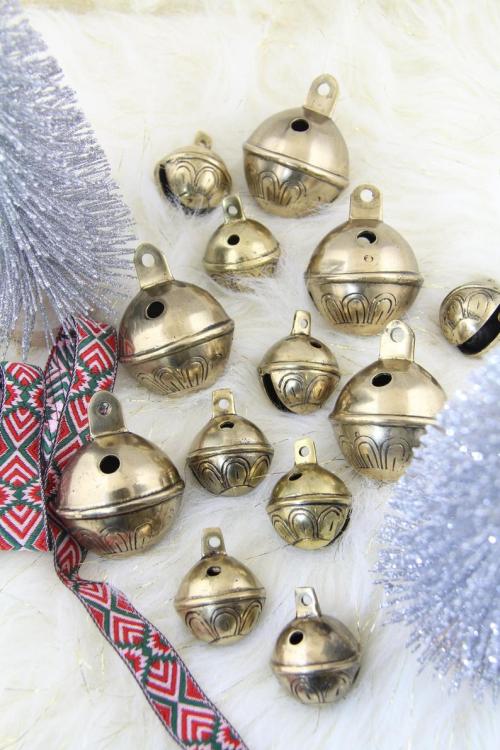 etsyfindoftheday | 12.17.19jingle bell assortment by womanshopsworldbe the king (or queen) of jing-a