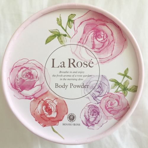 babyhearted:Look at this darling rose scented powder my sister gave me for my birthday!