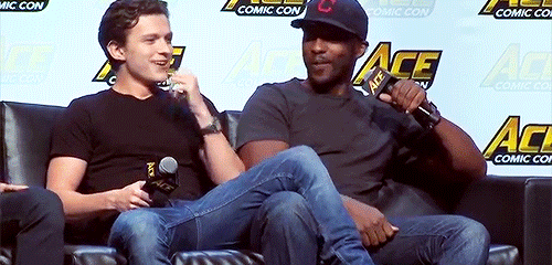 thwiptom: I’m gonna put my thigh next to his thigh. I’m doing quads. 