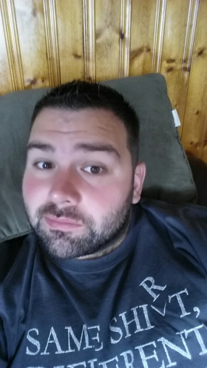 princedarrinwilliam:  For all the new new followers here is a new hair cut picture for you. And a thank you for all my old followers still liking and re blogging. and it makes me look sort of skinny. Yay