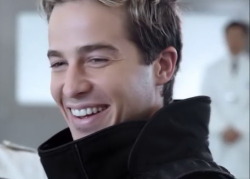 Robnorthstar:  Star Du Jour: Star Of The Day: Ryan Carnes