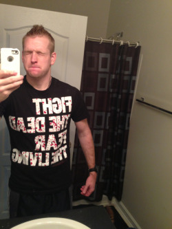 devildogmamer:  devildogmamer:  FIGHT THE DEAD FEAR THE LIVING Roomie got me the shirt for Christmas. Best show on TV. The face kind of just happened.  My very first Tumblr pic