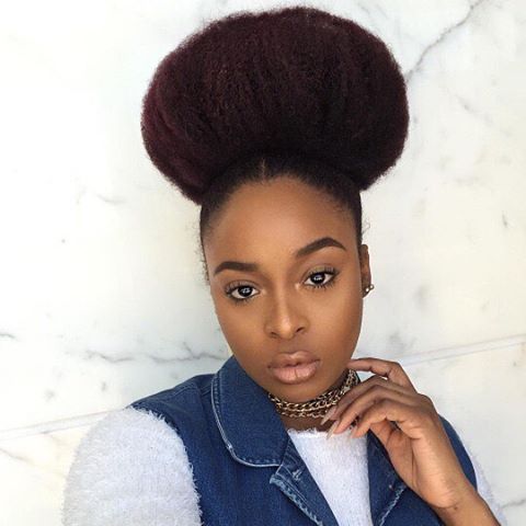 islandnaturals:Bun goals anyone? ❤️❤️❤️ #highbun #naturalqueen #naturalhairinspiration #naturalhair#