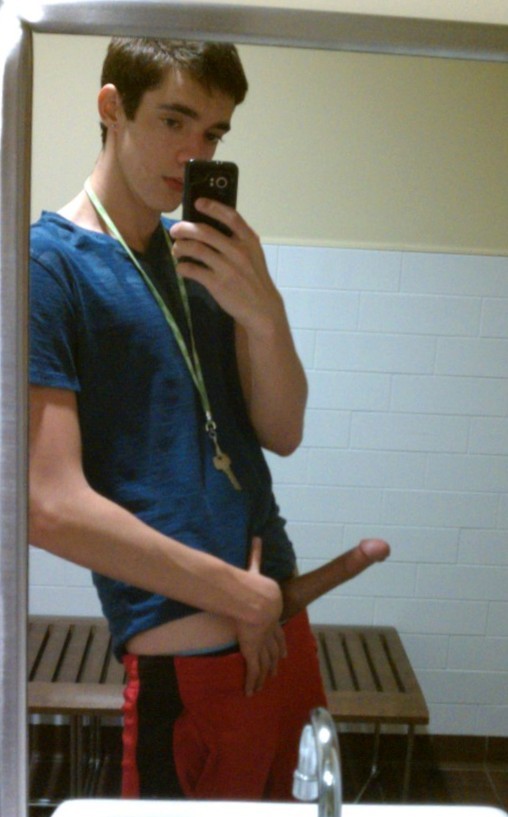 allmenwelcome:  http://allmenwelcome.tumblr.com/