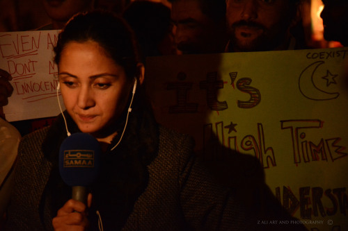 zaliartandphotography:A candle light vigil at Karachi’s do talwar for the victims of a recent 