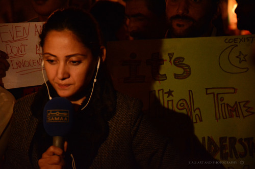 zaliartandphotography:A candle light vigil at Karachi’s do talwar for the victims of a recent attack