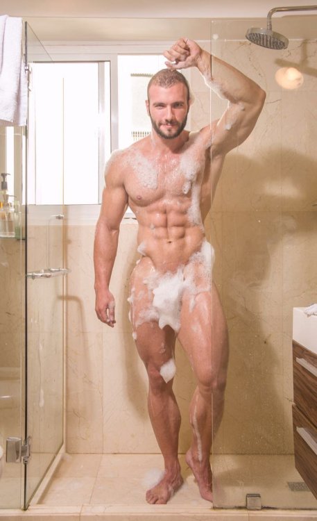 mystraightfriend:  Mystraightfriend.tumblr.com