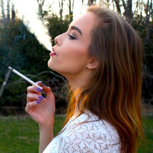 girlswhosmoke2: